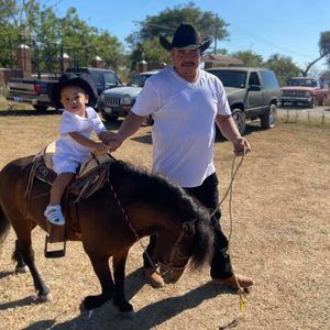 Meet your Posher, Christian